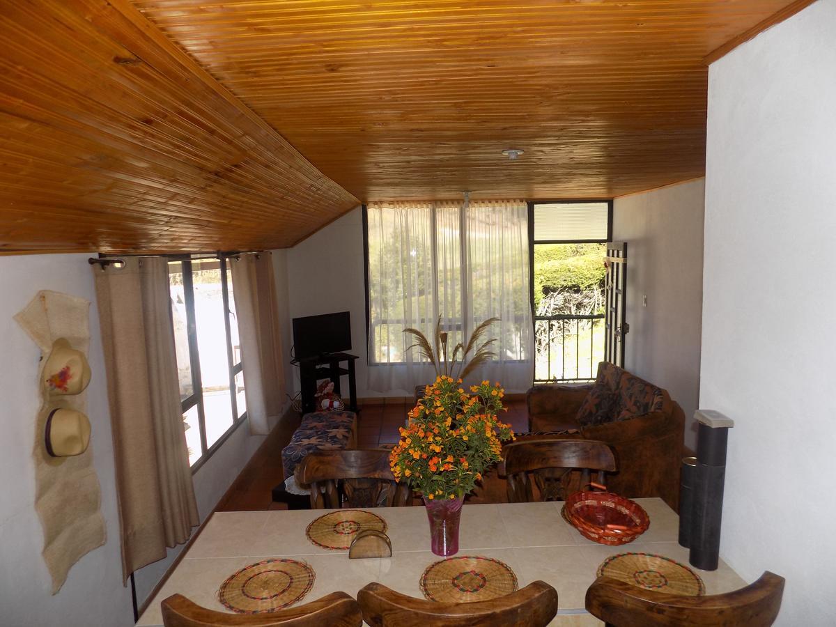 Cabanas Refugio Del Cerro Aquitania Exterior photo